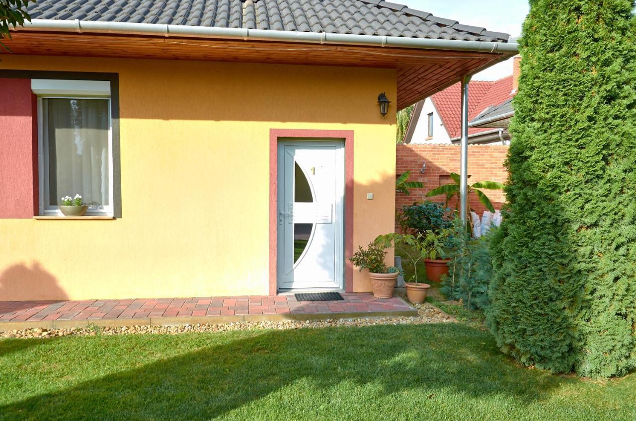 Homokhati Apartman Mórahalom Exterior foto